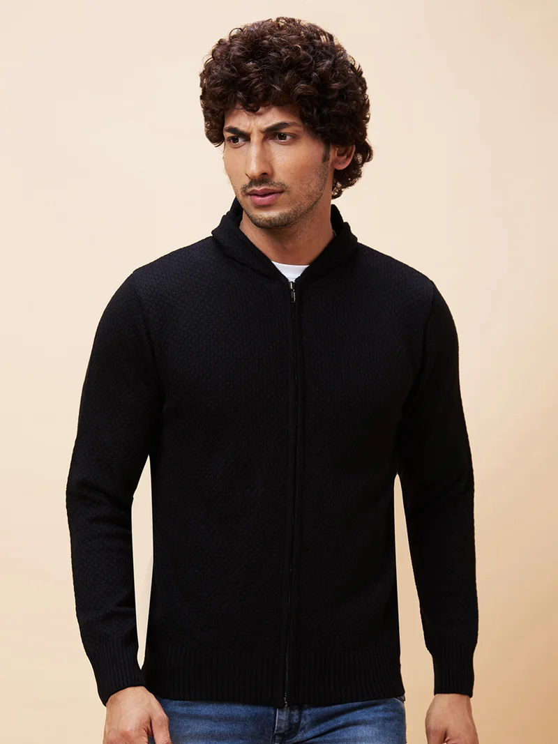 globus Globus Men Black Solid Casual Cardigan Sweater